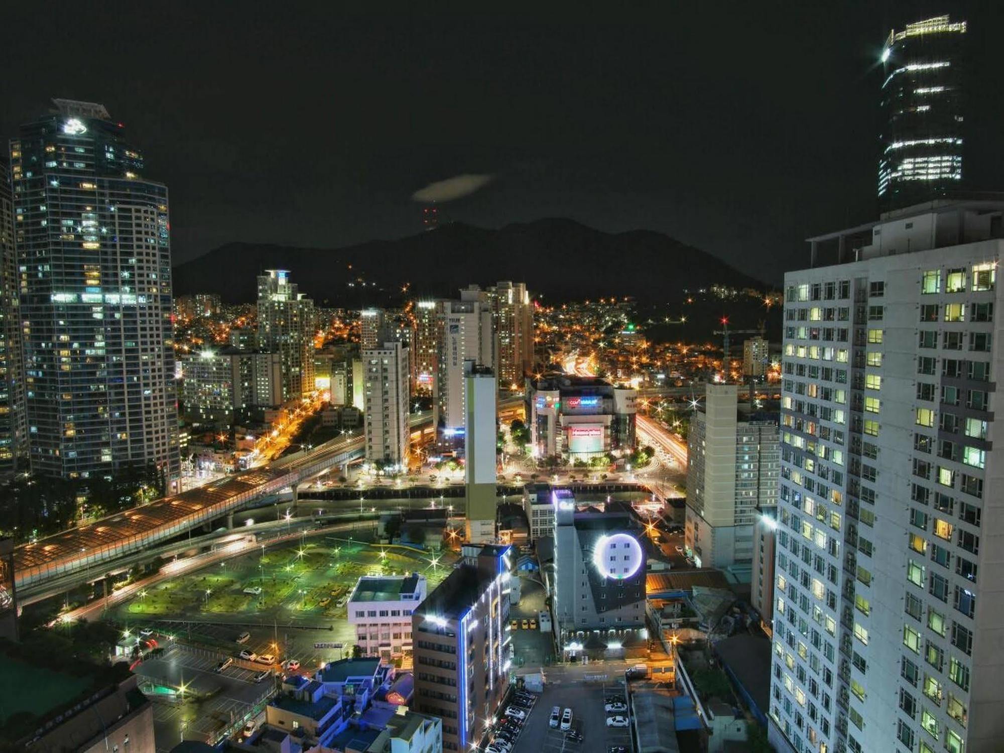 Austin Guesthouse Busan Bagian luar foto